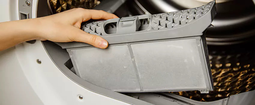 Signs Of A Clogged Dryer Lint Trap in Adelphi, Maryland